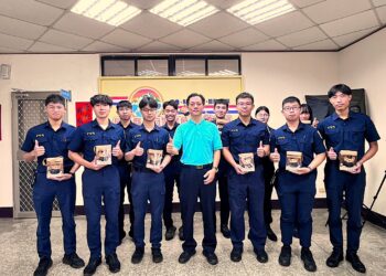 未來的POLICE 警專學生完成在東港分局實習課程 未來的POLICE 警專學生完成在東港分局實習課程