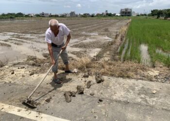 農耕機具未清洗上路恐遭罰 環保局宣導改善髒污問題 
