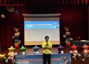 熱情不斷電！葉澤山副市長與師生跨夜為舉重精靈方莞靈加油