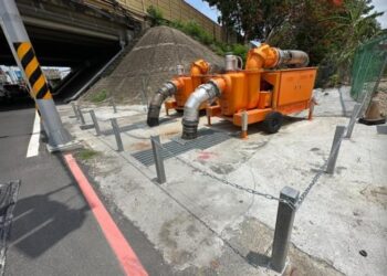 超前部屬嚴陣以待，永康交通要道增佈移動式抽水機