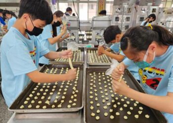 優等「獎」不停!臺南市連續2年「教育部技術及職業教育獎勵」獲評最高榮譽「優等」獎 技職教育深獲肯定! 優等「獎」不停!臺南市連續2年「教育部技術及職業教育獎勵」獲評最高榮譽「優等」獎 技職教育深獲肯定!