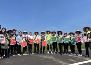 黃偉哲視察鹽水農地重劃區緊急農水路改善成果，攜手農水署打造優良農業生產環境