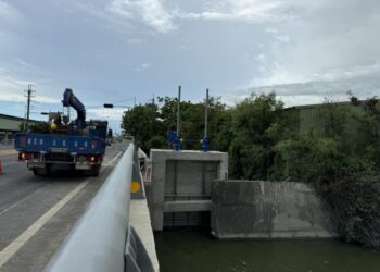 臺南市長黃偉哲要求水利局作好萬全防汛整備因應低壓帶影響 臺南市長黃偉哲要求水利局作好萬全防汛整備因應低壓帶影響