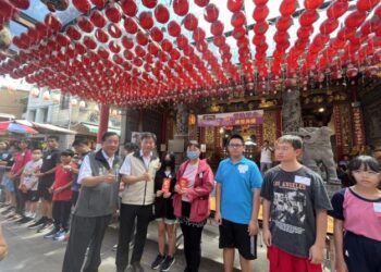 臺灣首廟天壇舉辦113年度清寒學子獎學金頒獎典禮 南市府肯定義行並嘉勉獲獎同學 臺灣首廟天壇舉辦113年度清寒學子獎學金頒獎典禮 南市府肯定義行並嘉勉獲獎同學