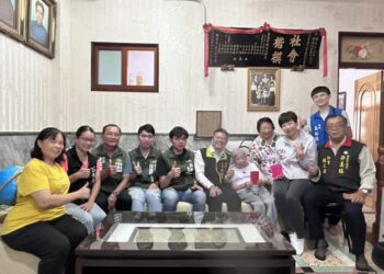 中西區百歲人瑞賀重陽活動 中西區百歲人瑞賀重陽活動
