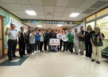 「活力新化,健康迎銀髮」—新化區銀髮健身俱樂部盛大開幕,黃偉哲市長親臨剪綵,打造高齡友善新里程 「活力新化,健康迎銀髮」—新化區銀髮健身俱樂部盛大開幕,黃偉哲市長親臨剪綵,打造高齡友善新里程