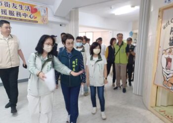 天氣轉涼南市友善關懷街友 中繼站免費提供熱食及沐浴服務 天氣轉涼南市友善關懷街友 中繼站免費提供熱食及沐浴服務