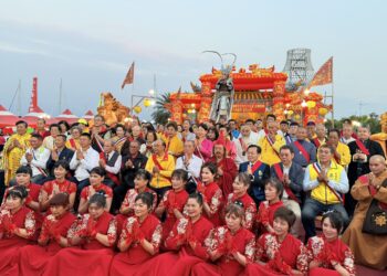 東港金凌天福聖殿辦龍華勝會　跨宗教齊聚大鵬灣祈福