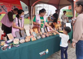 勞工局結合勞資運動會展現職訓成果 學員作品公益回饋 助弱勢勞工房屋修繕