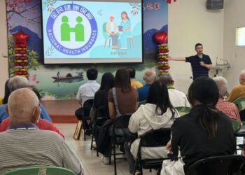 高榮家攜手正修科大幼保系辦理數位學習　長輩與青年共學「健保快易通」智慧生活