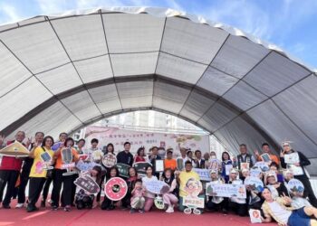 歲末有愛「人客來尞」市集暖心開幕 北區社造派對熱鬧登場