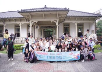 臺南市政府衛生局帶領員工「金馬」放鬆趣,共創友善職場環境 臺南市政府衛生局帶領員工「金馬」放鬆趣,共創友善職場環境