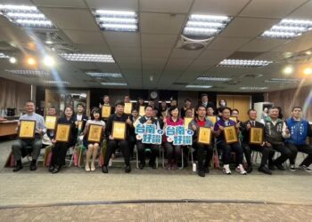 臺南市旅館業衛生優良店名單公佈，黃偉哲市長親自頒獎並肯定業者努力與成果。