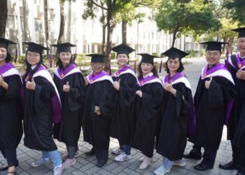 南市勞工領袖大學172位學員齊聚成功大學慶畢業 南市勞工領袖大學172位學員齊聚成功大學慶畢業