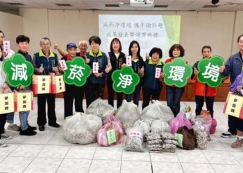 北區撿菸蒂競賽活動 仁愛里勇奪冠軍 北區撿菸蒂競賽活動 仁愛里勇奪冠軍