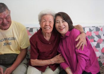 縣長周春米訪百歲人瑞獻祝福 長壽之道「找健康不找煩惱」 縣長周春米訪百歲人瑞獻祝福 長壽之道「找健康不找煩惱」