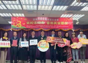 南市百位街友圍爐感受年節氣氛 黃偉哲感謝公私單位協力送暖祈福