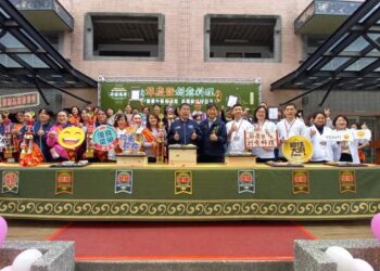 歡慶佳節好料理 南市學校午餐團隊展廚藝比創意 親子料理競賽人氣王出爐 歡慶佳節好料理 南市學校午餐團隊展廚藝比創意 親子料理競賽人氣王出爐
