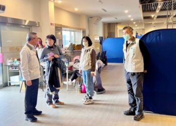 南市新任社會局長郭乃文視察綠柏園 上任首要任務投入災後關懷及接軌社褔業務 南市新任社會局長郭乃文視察綠柏園 上任首要任務投入災後關懷及接軌社褔業務