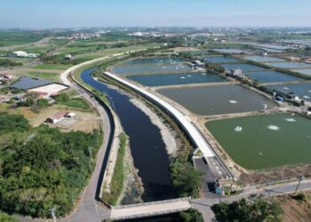 岸內排水治理二期完工 黃偉哲:將再投入1.7億元持續整治 岸內排水治理二期完工 黃偉哲:將再投入1.7億元持續整治