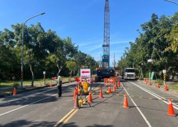 黃偉哲市長指示市府相關局室,協助國土管理署下水道分署污水工程施工安全及確保民眾安居樂業 黃偉哲市長指示市府相關局室,協助國土管理署下水道分署污水工程施工安全及確保民眾安居樂業