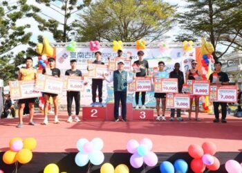2025臺南古都國際半程馬拉松 Francis Kiok奪冠、蘇鳳婷封后 2025臺南古都國際半程馬拉松 Francis Kiok奪冠、蘇鳳婷封后