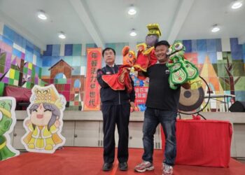 歡喜迎百場！南市教育局攜手府城木偶劇團 守護學童身心健康