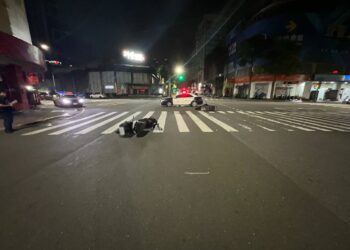 三民區大昌二路與大豐二路口2機車碰撞3輕傷 經查轉彎車未讓直行車先行 三民區大昌二路與大豐二路口2機車碰撞3輕傷 經查轉彎車未讓直行車先行