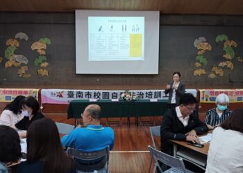 南市衛生局、教育局攜手合作與全國自殺防治中心共同守護校園心理健康!