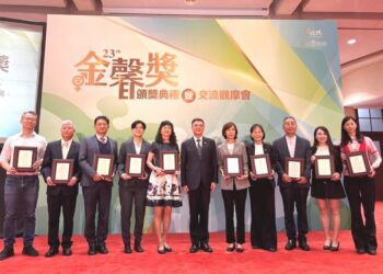 南市女力發光家庭主婦勇闖化學槽車職場 邱筑嘉榮獲行政院第23屆金馨獎「性別平等故事獎」