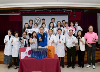 親情超越血型 兒捐肝救父　高醫突破難題血型不相容活體肝臟移植