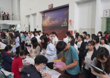 南市府暑期工讀招募釋125名職缺 青年學生面試展自信 南市府暑期工讀招募釋125名職缺 青年學生面試展自信