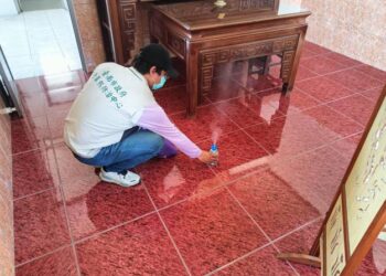 登革熱化學防治及時殲滅病媒蚊，使用壓罐或熱煙霧機效果一樣好！