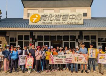 賞花健走，顧健康