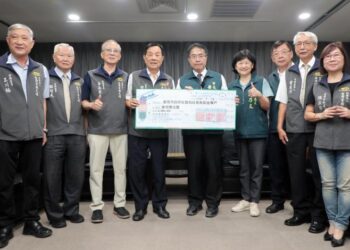 黃偉哲感謝臺灣首廟天壇 捐300萬助丹娜絲颱風災後重建 黃偉哲感謝臺灣首廟天壇 捐300萬助丹娜絲颱風災後重建