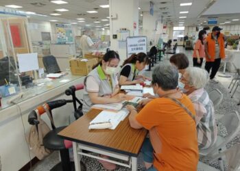 災後關懷不間斷 南市衛生局支援佳里區聯合服務中心 災後關懷不間斷 南市衛生局支援佳里區聯合服務中心