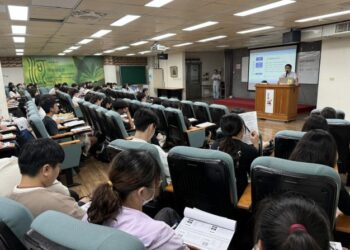 南市勞工局辦理暑期工讀生在職課程 協助青年學生探索自我、強化就業力 南市勞工局辦理暑期工讀生在職課程 協助青年學生探索自我、強化就業力