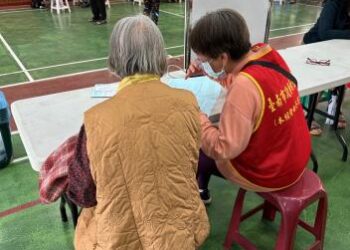 巷口的微光——社區志工溫柔守候