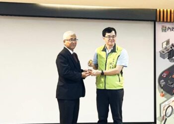 南市工務局獲評績優機關 少重複開挖多道路安全 ! 「道路挖掘管理系統」大受好評 南市工務局獲評績優機關 少重複開挖多道路安全 ! 「道路挖掘管理系統」大受好評