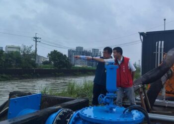 因應強降雨 黃偉哲市長向中央爭取到超過4億元增設下洲子抽水站2期及分洪箱涵 因應強降雨 黃偉哲市長向中央爭取到超過4億元增設下洲子抽水站2期及分洪箱涵