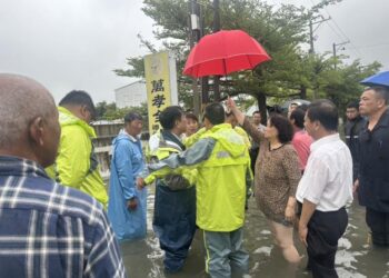 黃偉哲市長再向中央爭取5.5億元積極整治六塊寮排水,降低淹水風險 黃偉哲市長再向中央爭取5.5億元積極整治六塊寮排水,降低淹水風險