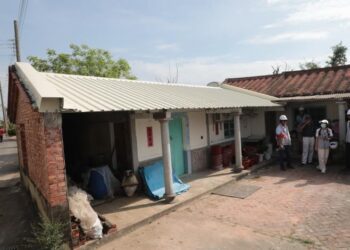 地政局積極媒合施工廠商以最快效率協助修繕西港區風災受損民宅 地政局積極媒合施工廠商以最快效率協助修繕西港區風災受損民宅