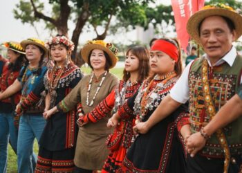 屏東南島文化節縣民公園盛大登場 千人圍舞、藝術展演打造原民文化盛會 屏東南島文化節縣民公園盛大登場 千人圍舞、藝術展演打造原民文化盛會