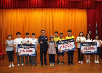 青春創意齊反毒! 屏東縣首屆「青春護航短影音競賽」開跑 屏科實中、屏榮、美和奪冠獲表揚 青春創意齊反毒! 屏東縣首屆「青春護航短影音競賽」開跑 屏科實中、屏榮、美和奪冠獲表揚
