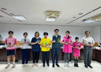 深化性平教育扎根閱讀 南市表揚閱讀闖關優秀學生 親子共學提升網安意識 深化性平教育扎根閱讀 南市表揚閱讀闖關優秀學生 親子共學提升網安意識