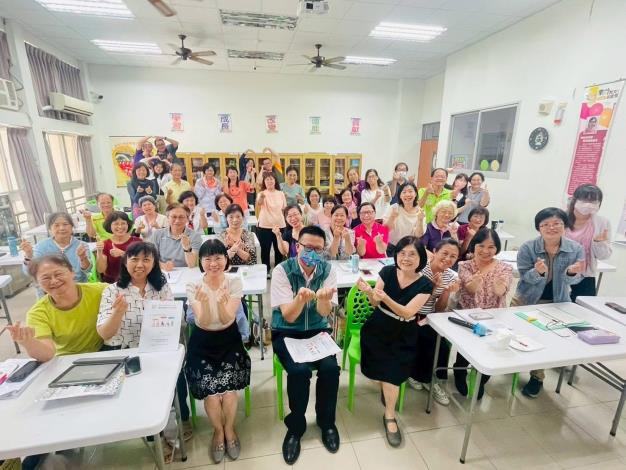 臺南市長年深耕樂齡教育 114年訪評獲教育部特優肯定