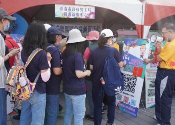 勞工局結合勞資運動會展現職訓成果 學員作品義賣助弱勢勞工房屋修繕