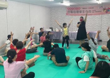 鹽水區心衛中心與親子悠遊館共同合作，辦理「親子紓香彩繪~樂媽咪」活動