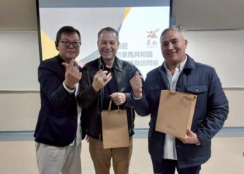 巴拿馬跨黨派國會議員參訪沙崙智慧綠能科學城 臺南市擘劃高科技與永續合作新藍圖 巴拿馬跨黨派國會議員參訪沙崙智慧綠能科學城 臺南市擘劃高科技與永續合作新藍圖