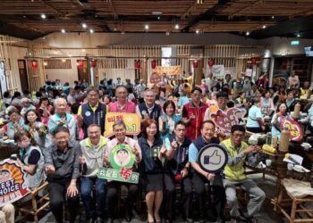 南市地政局歲末 表揚260位地政志工 鹽水地政志工陳芷羚:用笑容化解民眾焦慮 南市地政局歲末 表揚260位地政志工 鹽水地政志工陳芷羚:用笑容化解民眾焦慮